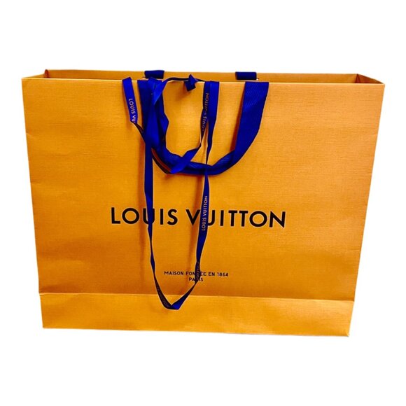 AUTHENTIC DESIGNER GIFT/SHOPPING BAGS AND BOXES - VCA, CARTIER, LV. PRADA, ETC. - Picture 5 of 10